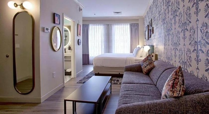 Royal St. Charles Hotel 뉴올리언스 외부 사진