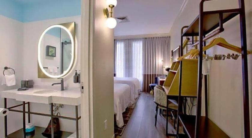 Royal St. Charles Hotel 뉴올리언스 외부 사진